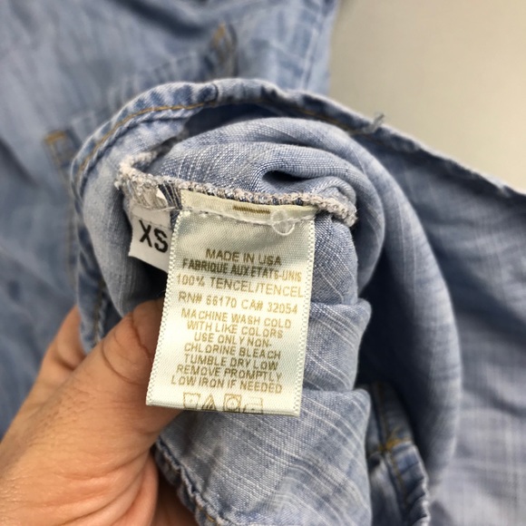 Anthropologie Cloth & Stone Chambray Button Top XS - Picture 5 of 6